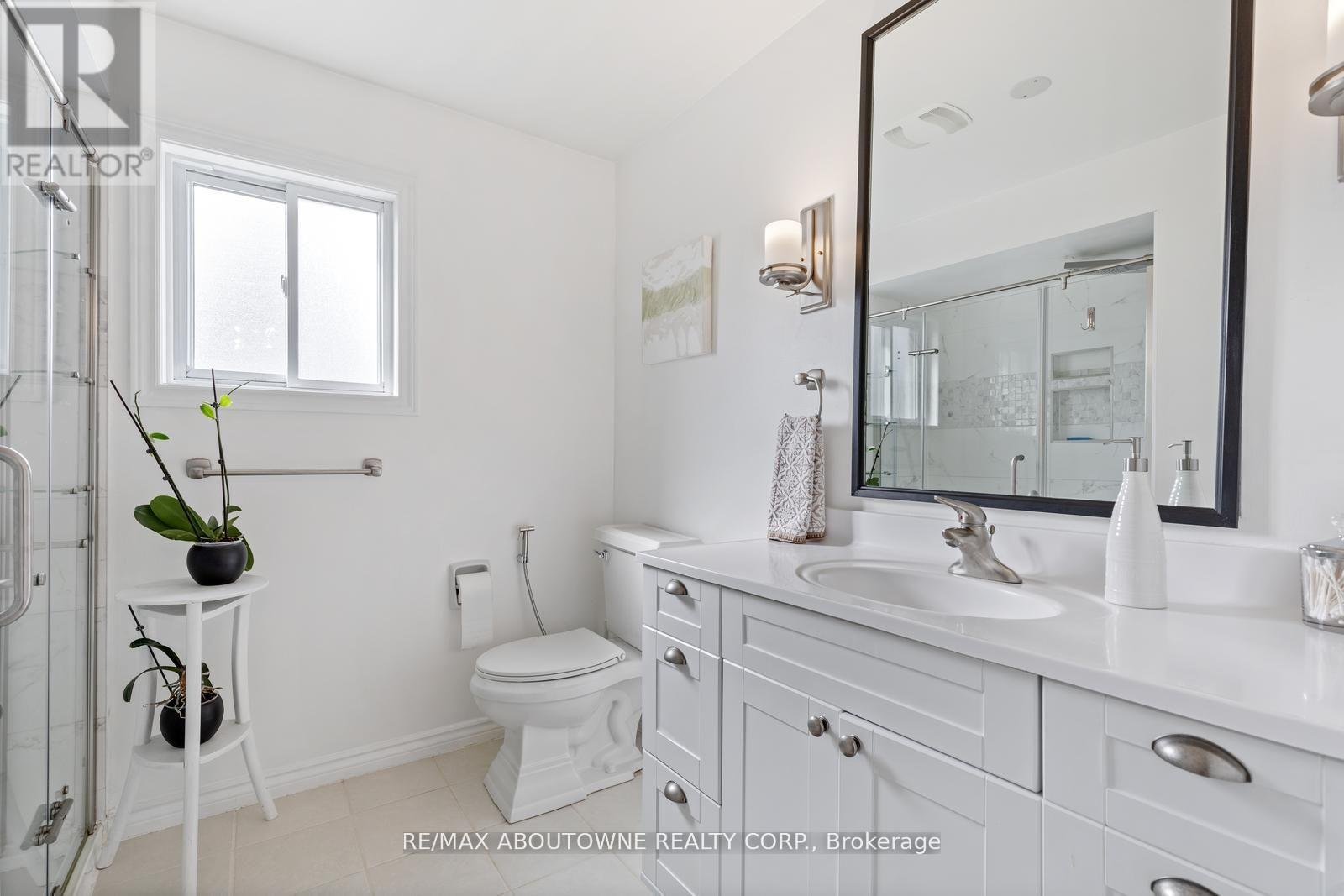 467 Hedgerow Lane, Oakville, Ontario  L6H 4V8 - Photo 22 - W14010258