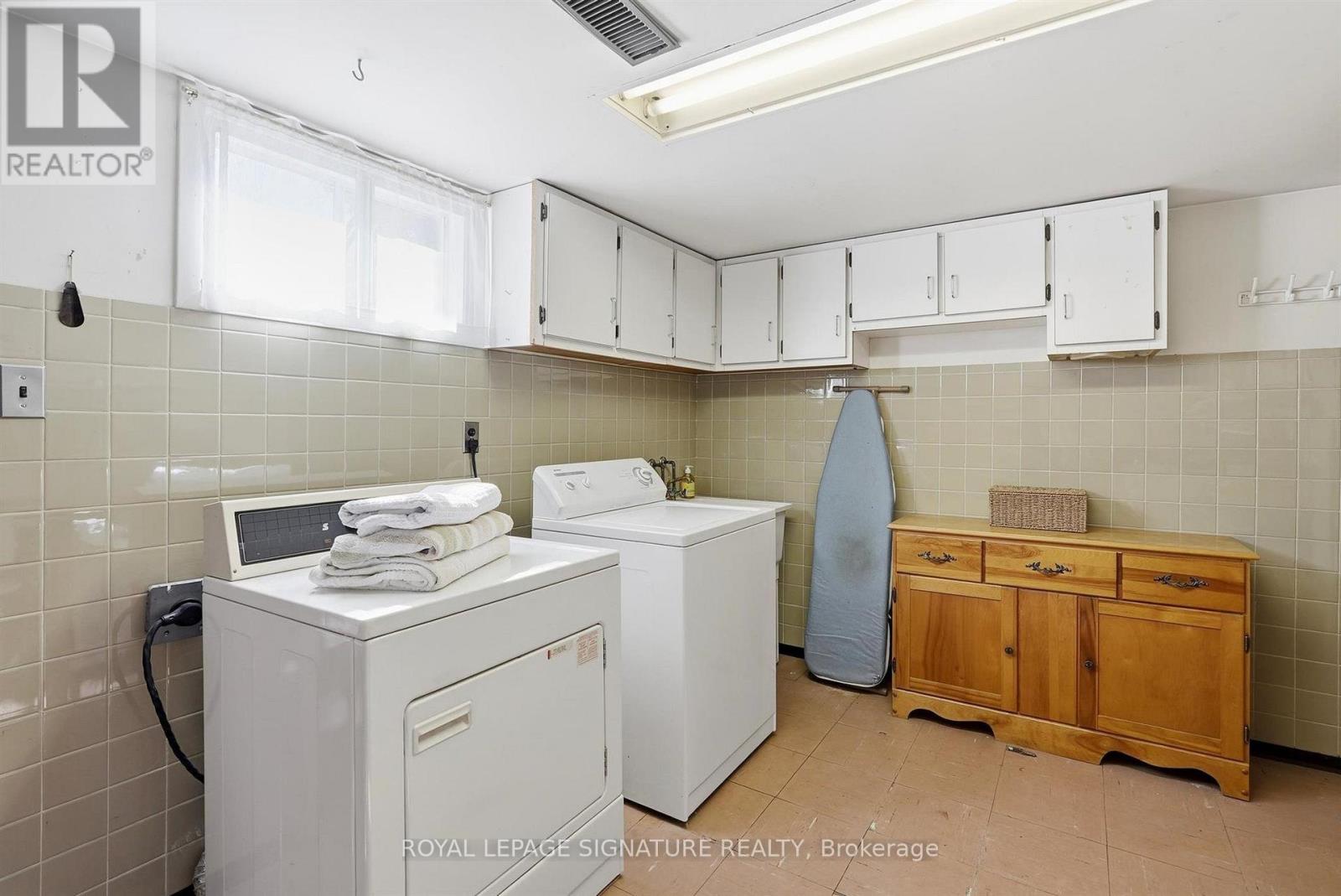 7 Geoffrey Street, Toronto (Roncesvalles), Ontario  M6R 1P2 - Photo 37 - W14010606