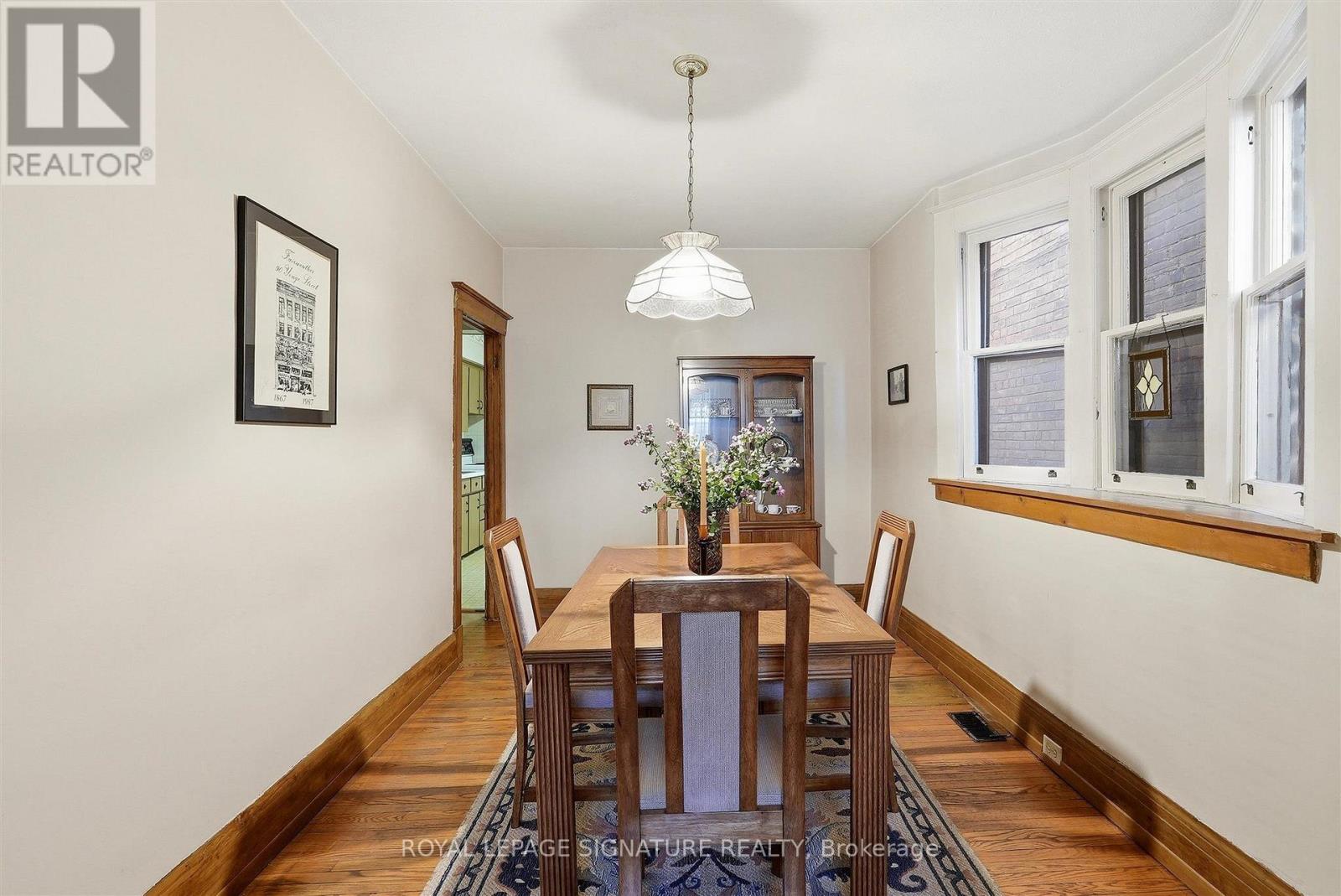 7 Geoffrey Street, Toronto (Roncesvalles), Ontario  M6R 1P2 - Photo 8 - W14010606