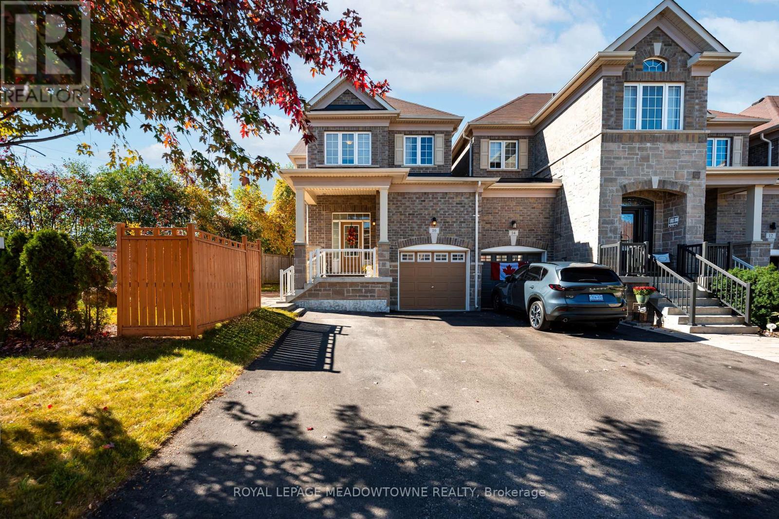 16 Ridgegate Crescent, Halton Hills, Ontario  L7G 0L1 - Photo 2 - W14010622