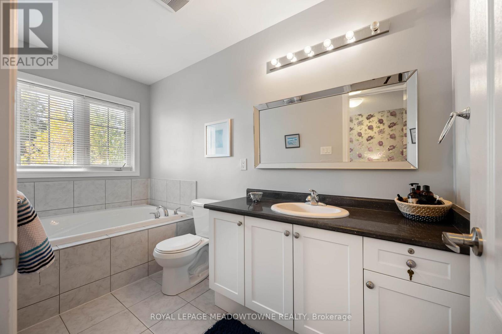 16 Ridgegate Crescent, Halton Hills, Ontario  L7G 0L1 - Photo 33 - W14010622
