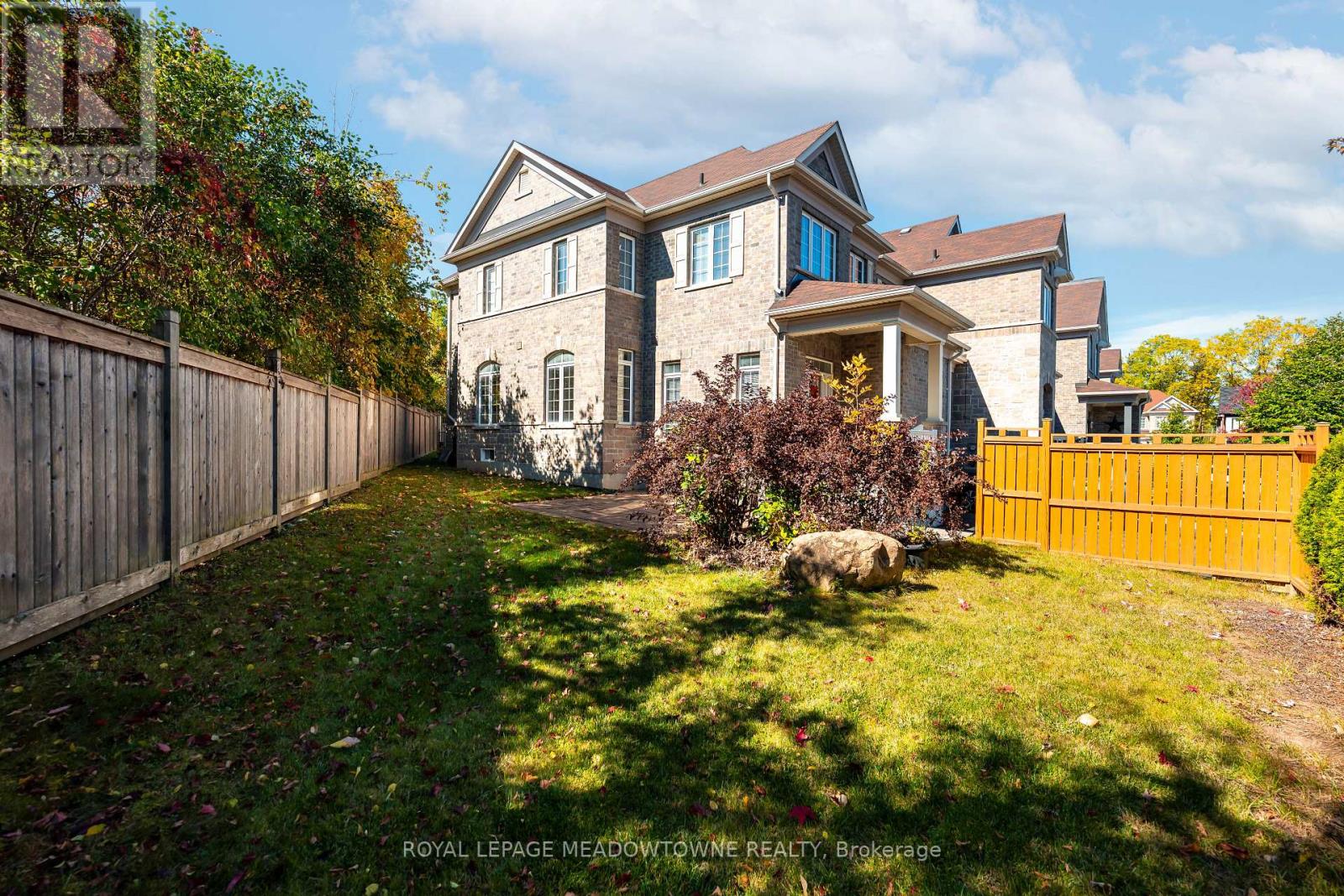 16 Ridgegate Crescent, Halton Hills, Ontario  L7G 0L1 - Photo 9 - W14010622