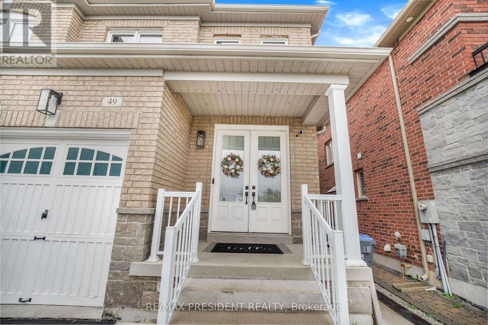49 CAMPWOOD CRESCENT
