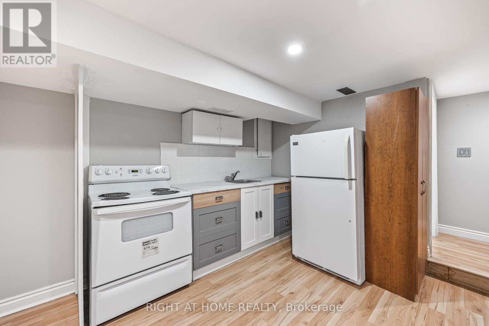 138 Osler Street, Toronto, Ontario  M6N 2Y8 - Photo 35 - W14011508