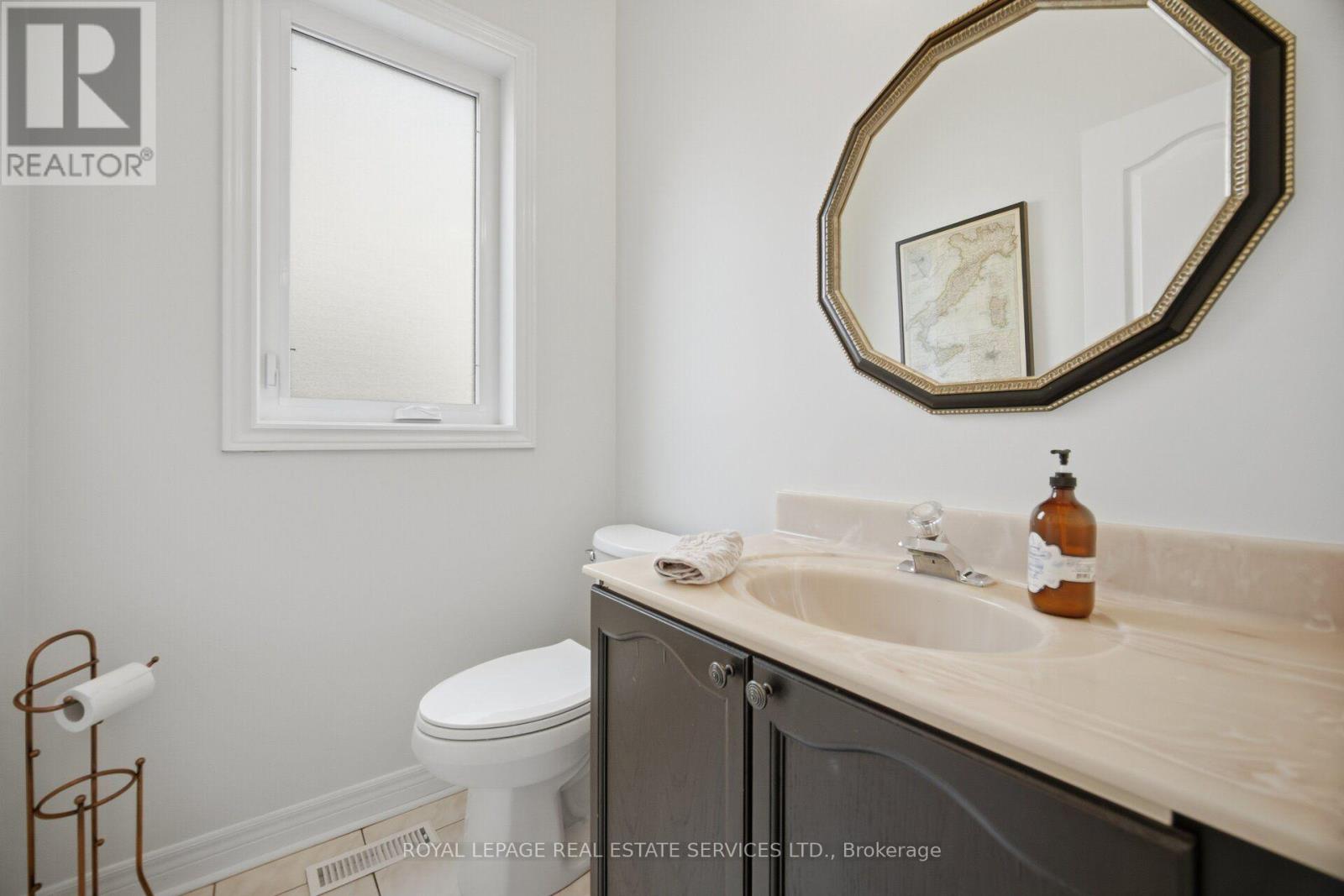 1600 Glenvista Drive, Oakville, Ontario  L6H 6E9 - Photo 17 - W14011774