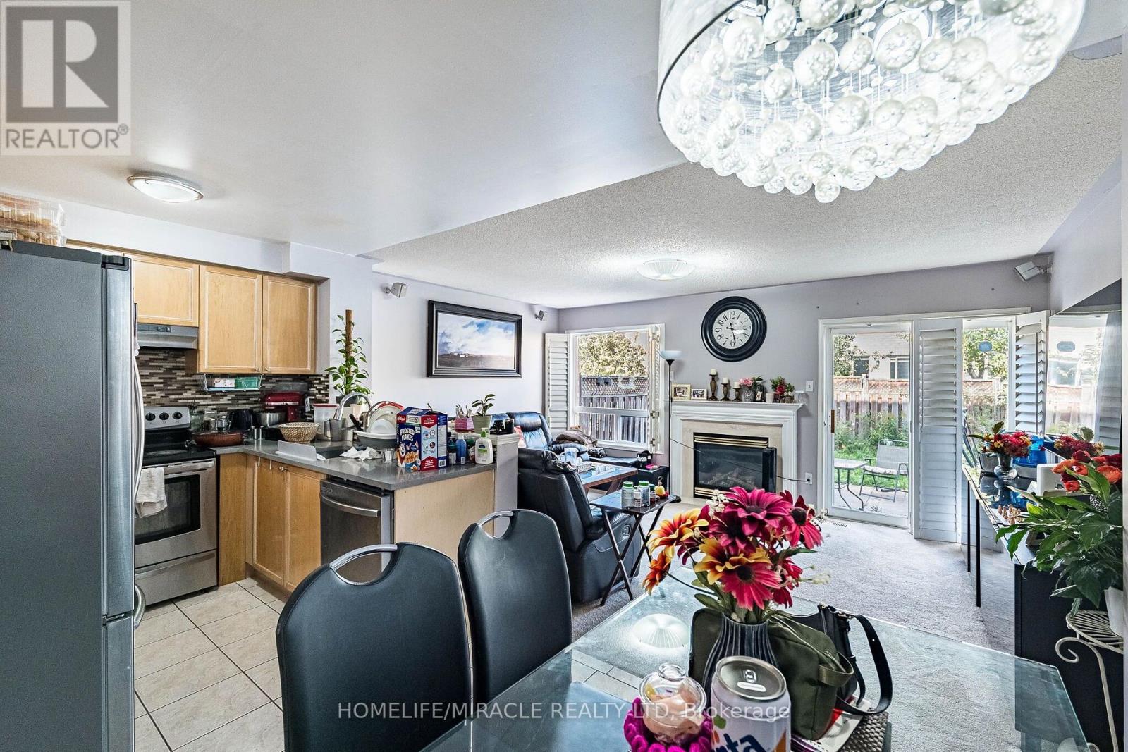 5881 Delle Donne Drive, Mississauga, Ontario  L5M 7A2 - Photo 12 - W14012158