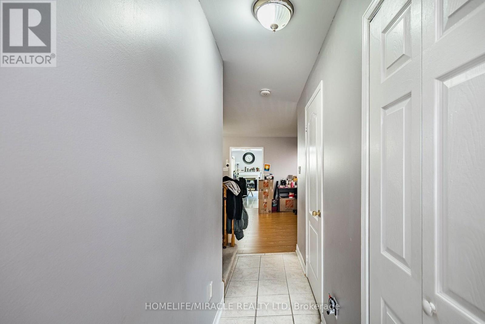 5881 Delle Donne Drive, Mississauga, Ontario  L5M 7A2 - Photo 6 - W14012158