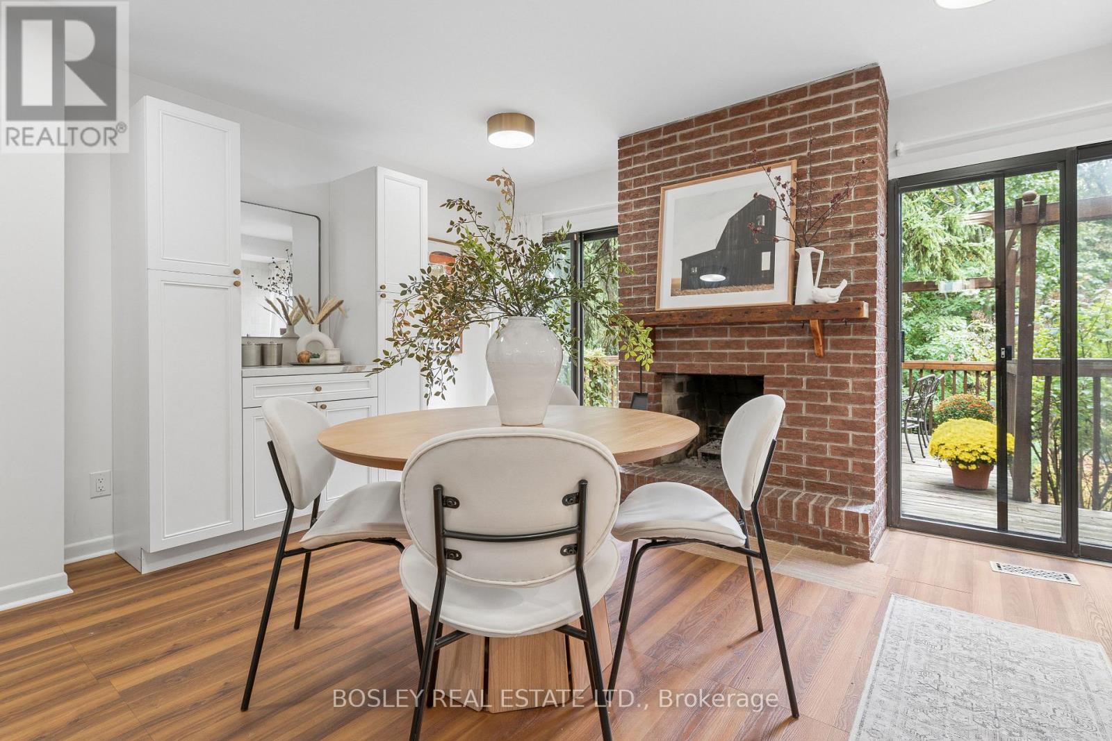 37 Hillsview Avenue, Toronto, Ontario  M6P 1J4 - Photo 12 - W14012380