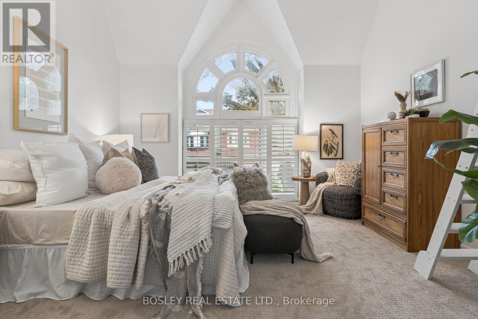 37 Hillsview Avenue, Toronto, Ontario  M6P 1J4 - Photo 17 - W14012380