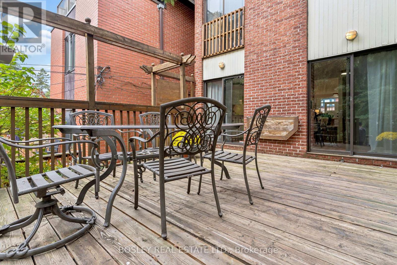 37 Hillsview Avenue, Toronto, Ontario  M6P 1J4 - Photo 41 - W14012380