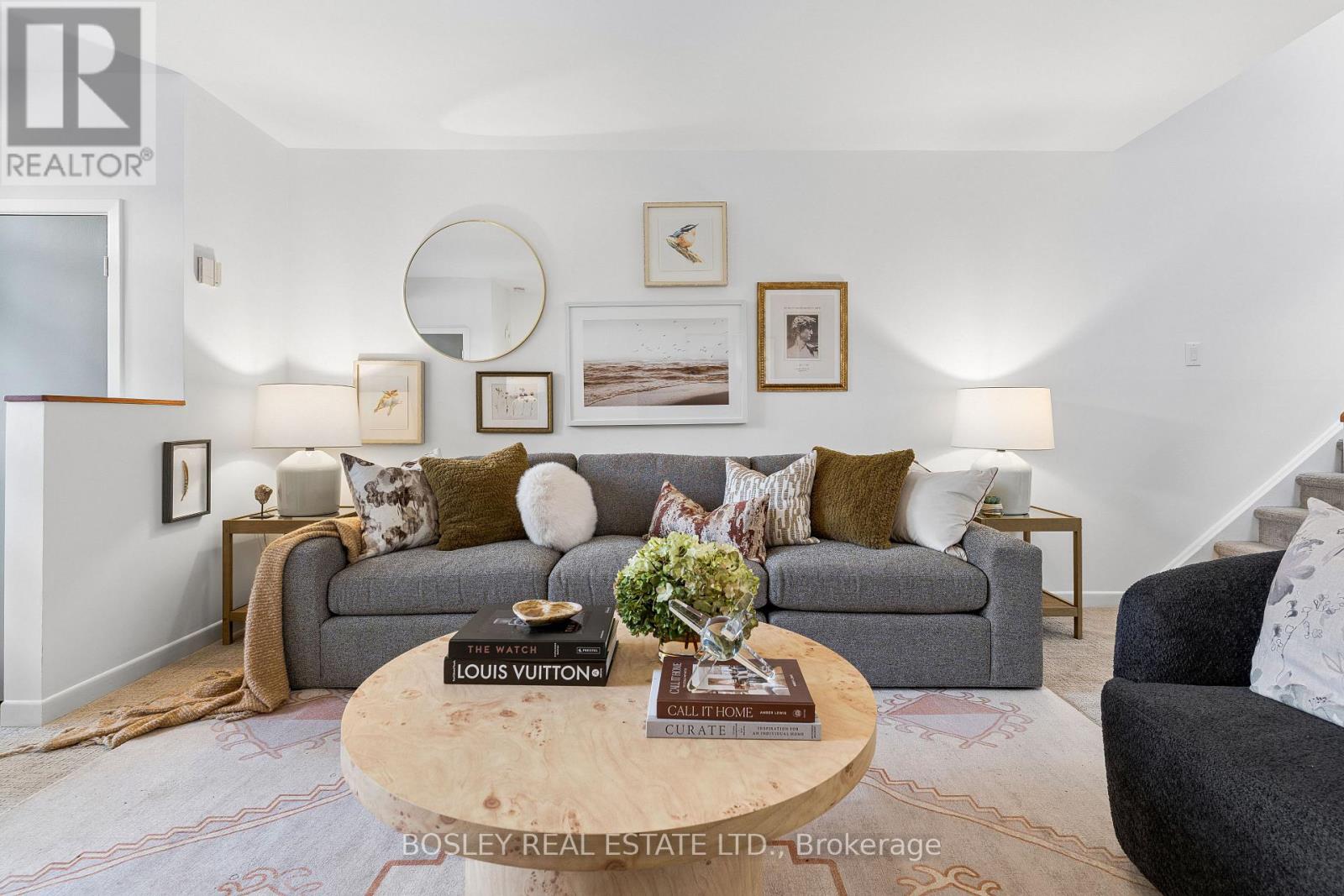 37 Hillsview Avenue, Toronto, Ontario  M6P 1J4 - Photo 5 - W14012380