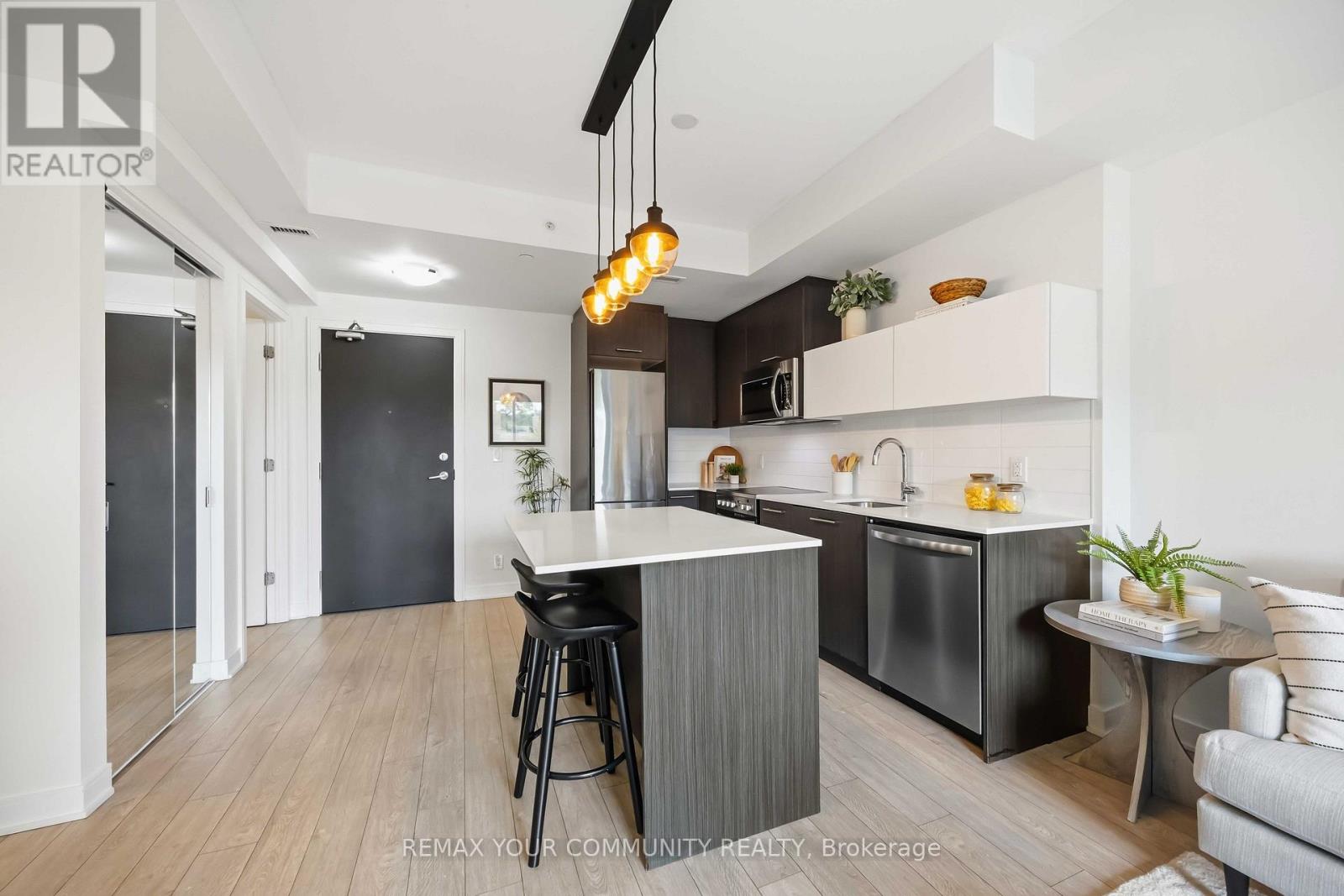 310 - 1 Neighbourhood Lane, Toronto (Stonegate-Queensway), Ontario  M8Y 0C2 - Photo 16 - W14013444