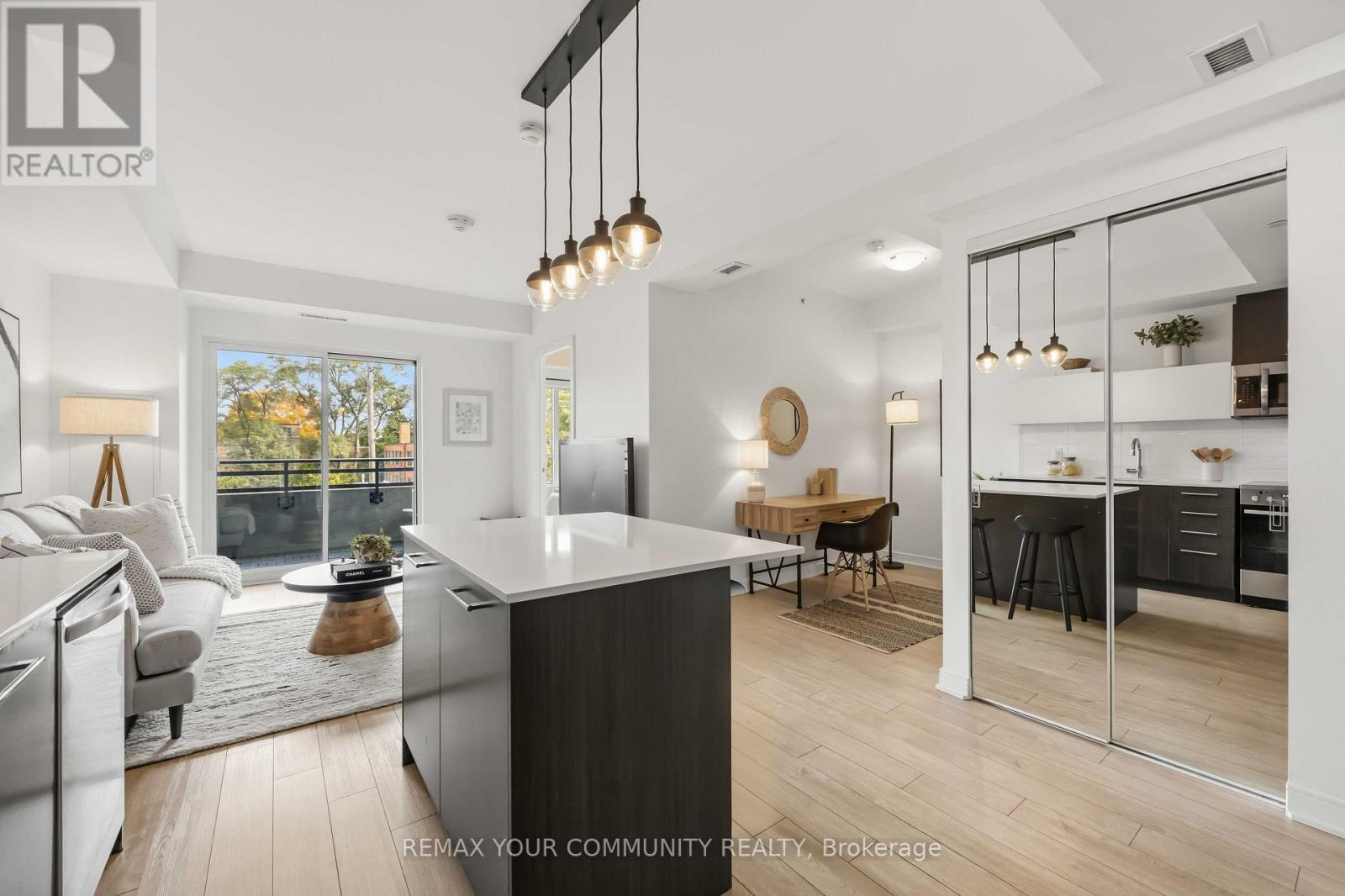 310 - 1 Neighbourhood Lane, Toronto (Stonegate-Queensway), Ontario  M8Y 0C2 - Photo 20 - W14013444