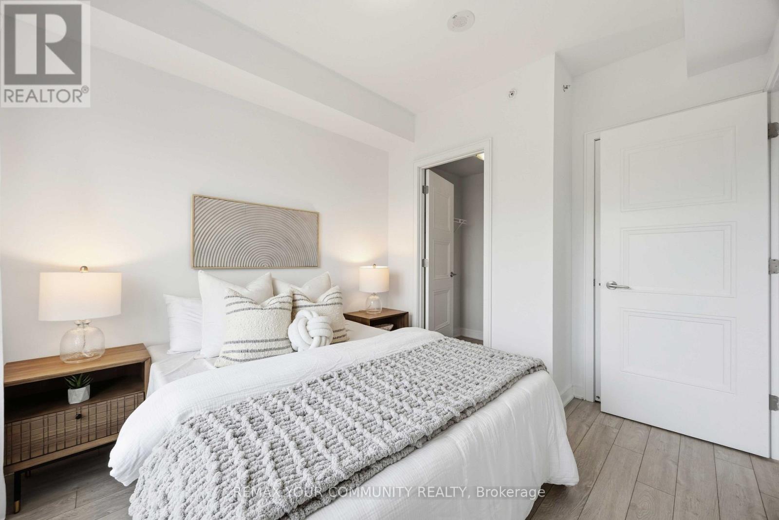 310 - 1 Neighbourhood Lane, Toronto (Stonegate-Queensway), Ontario  M8Y 0C2 - Photo 26 - W14013444