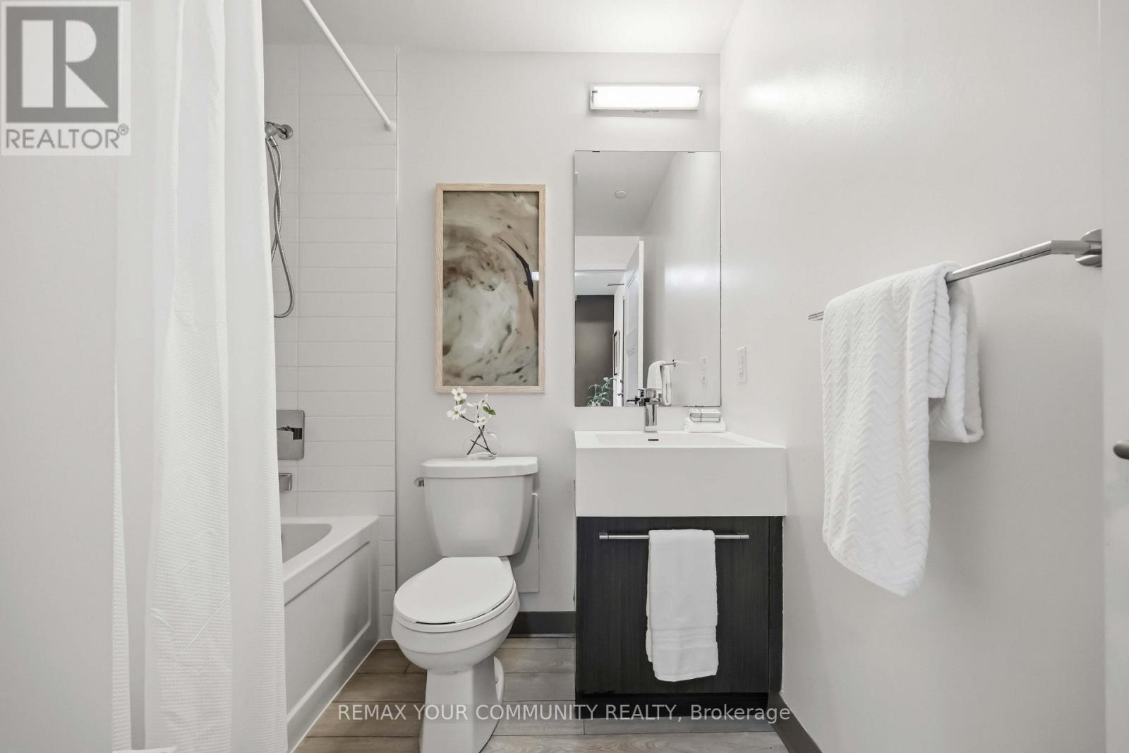 310 - 1 Neighbourhood Lane, Toronto (Stonegate-Queensway), Ontario  M8Y 0C2 - Photo 29 - W14013444