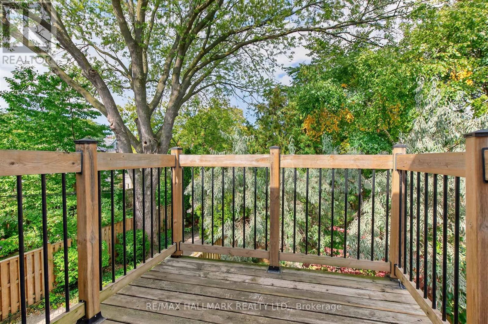 26 Pearson Avenue, Toronto, Ontario  M6R 1G1 - Photo 9 - W14013500
