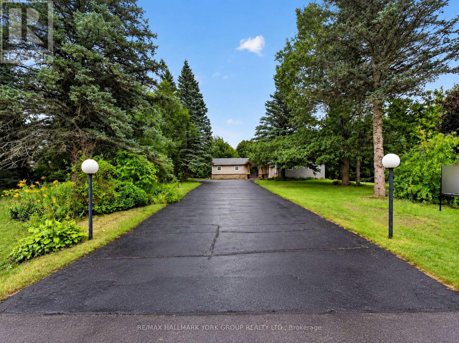 21 Birchview Drive, Caledon, Ontario  L7K 0L6 - Photo 3 - W14013908