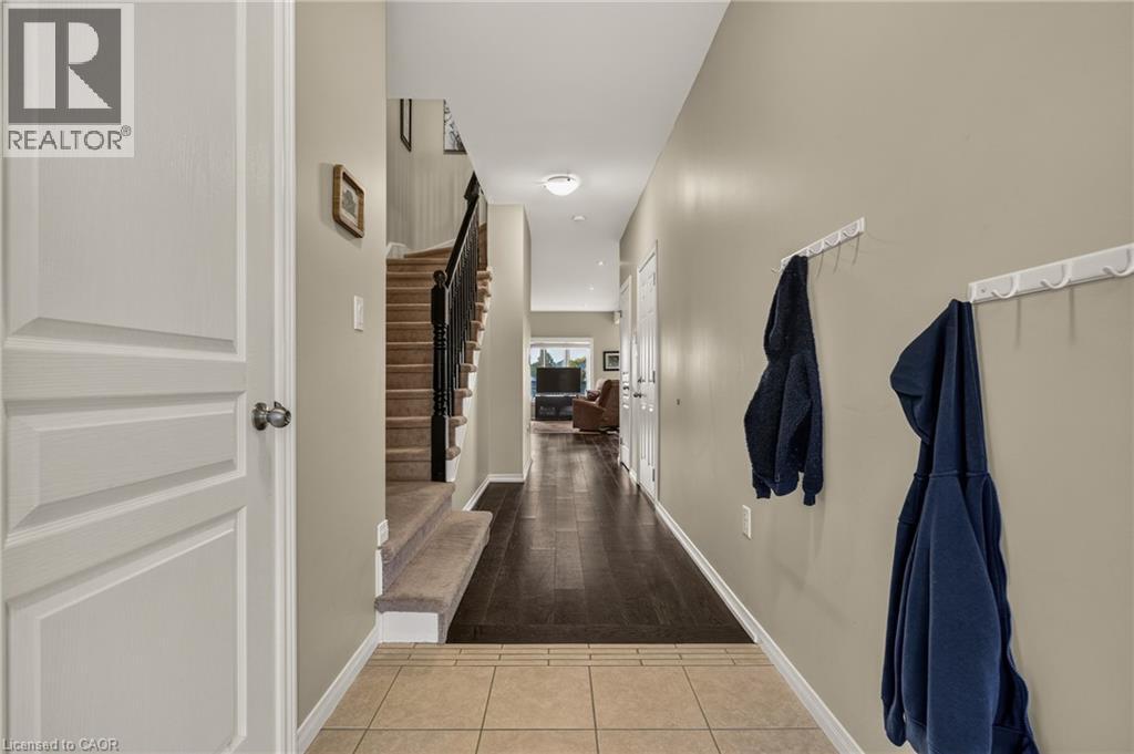 370 Stonehenge Drive Unit# 8, Ancaster, Ontario  L9K 0H9 - Photo 4 - 40870731