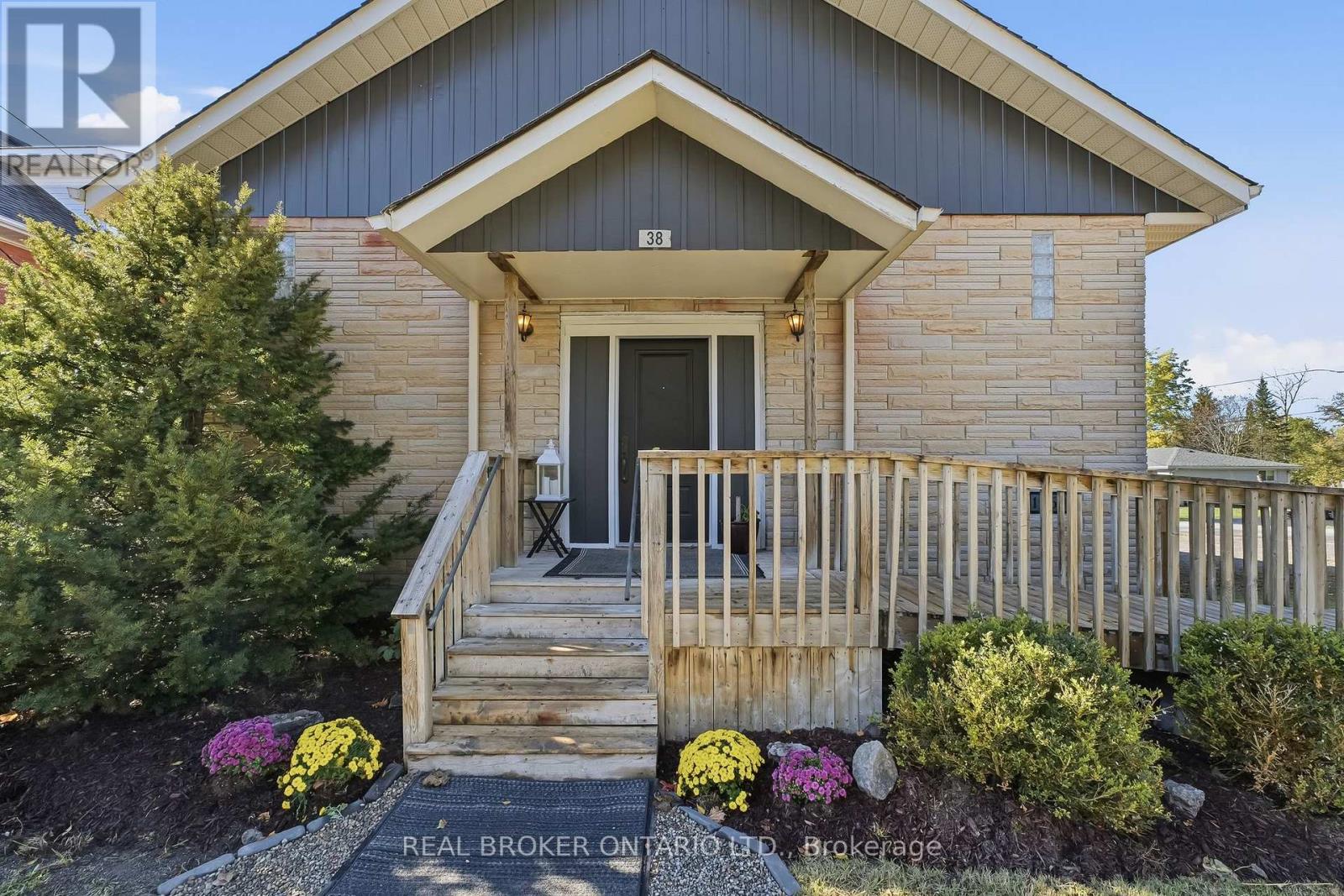 38 Queen Street, Asphodel-Norwood, Ontario  K0L 2V0 - Photo 7 - X14013990
