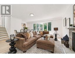 42 BRUCEDALE CRESCENT, Toronto, Ontario