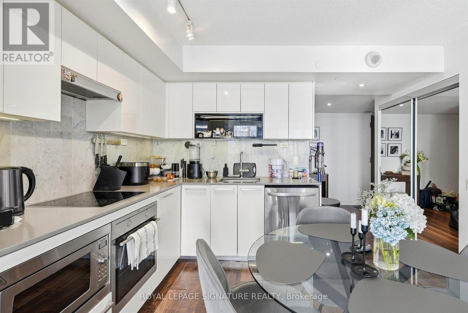 2115 - 70 Queens Wharf Road, Toronto, Ontario  M5V 0J2 - Photo 7 - C14007230