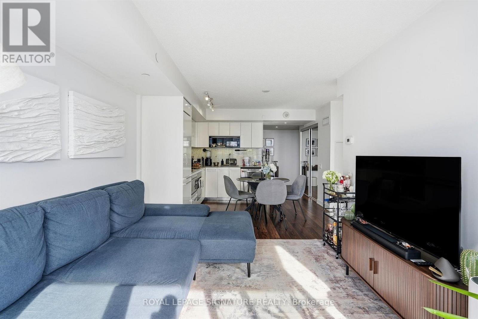 2115 - 70 Queens Wharf Road, Toronto, Ontario  M5V 0J2 - Photo 6 - C14007230