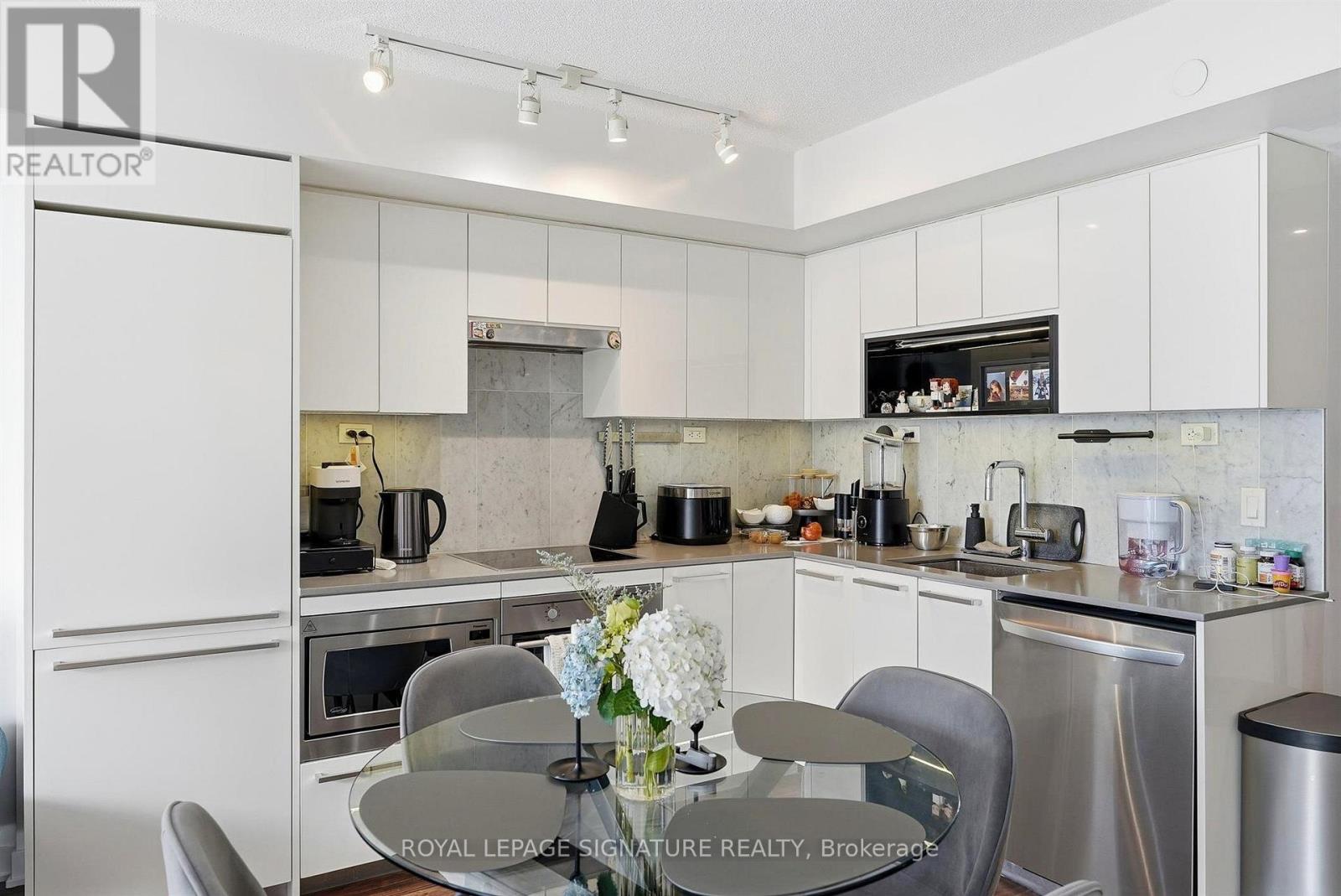 2115 - 70 Queens Wharf Road, Toronto, Ontario  M5V 0J2 - Photo 9 - C14007230