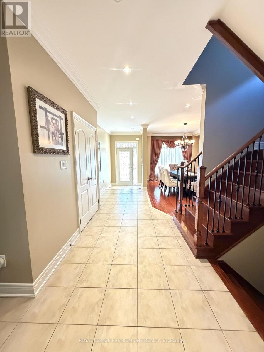 53 Trinita Avenue, Vaughan, Ontario  L4H 3J8 - Photo 6 - N13853846