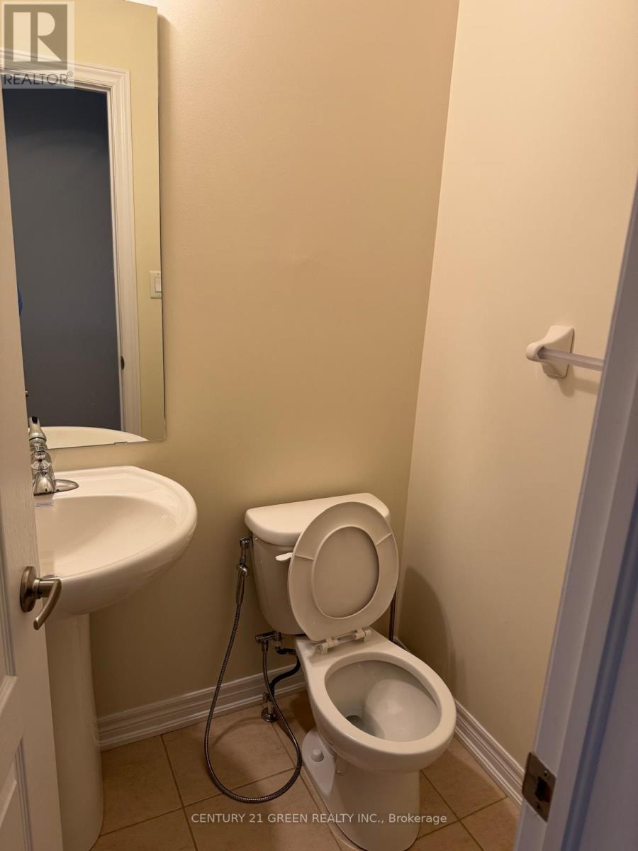 #1 (Main & 2nd Floor) - 100 Lanark Circle, Brampton, Ontario  L6X 5L4 - Photo 7 - W13804674