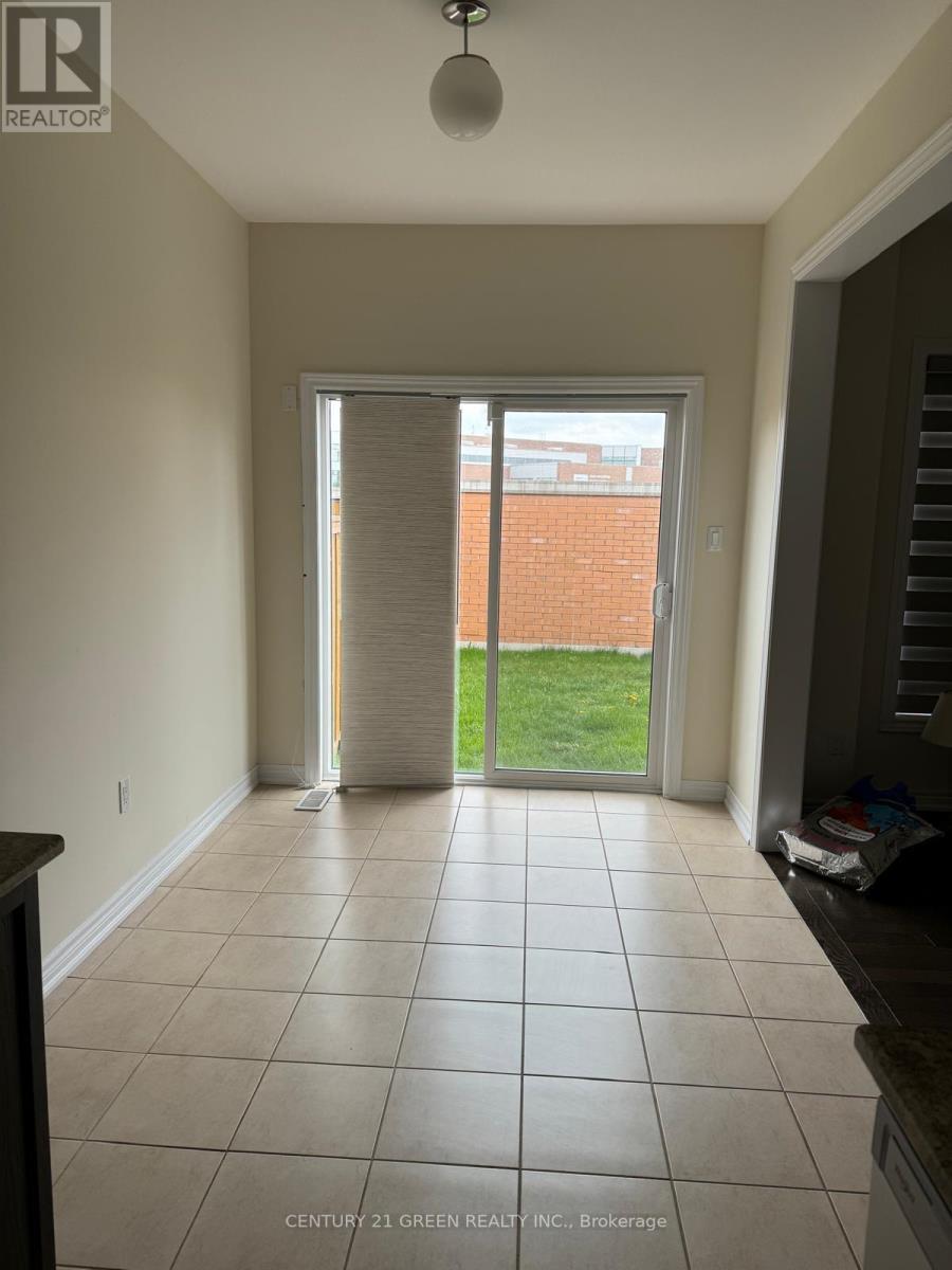 #1 (Main & 2nd Floor) - 100 Lanark Circle, Brampton, Ontario  L6X 5L4 - Photo 6 - W13804674