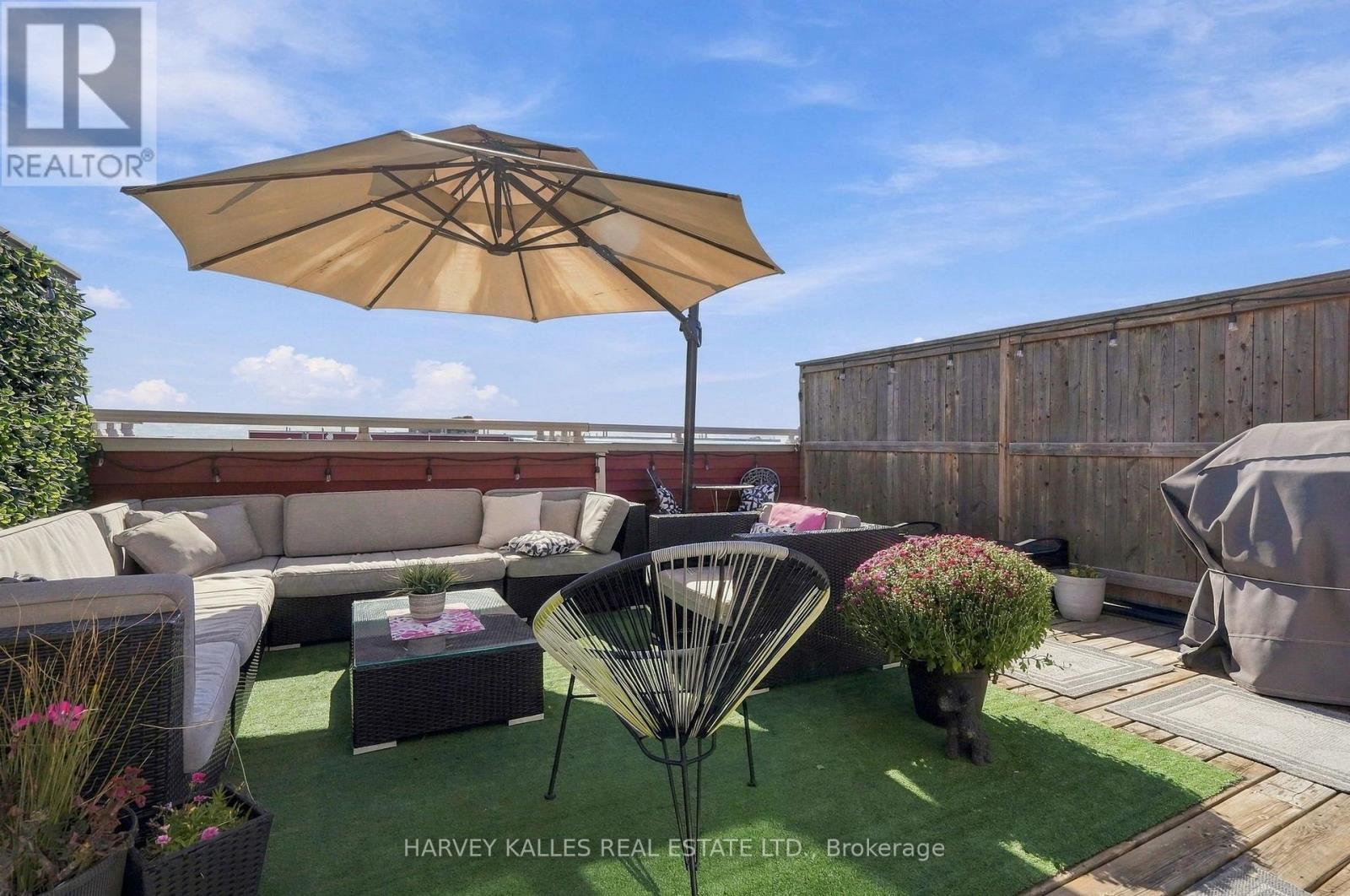 22 - 145 LONG BRANCH AVENUE, Toronto, Ontario