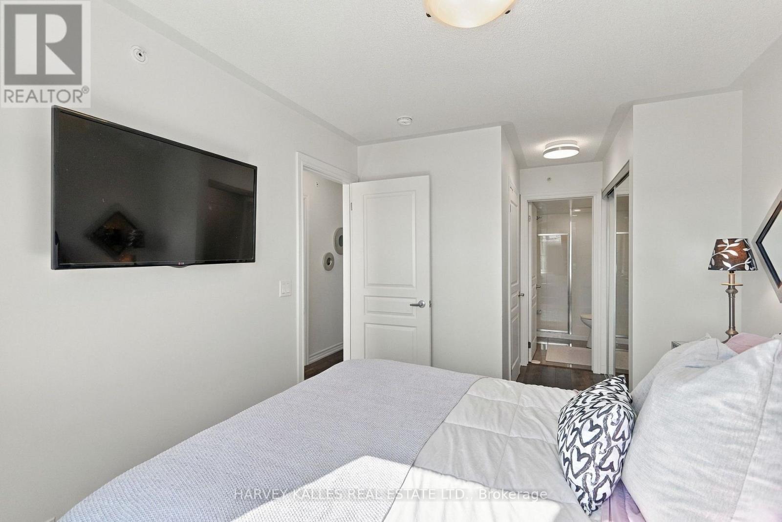 22 - 145 Long Branch Avenue, Toronto, Ontario  M8W 0A9 - Photo 27 - W14009938