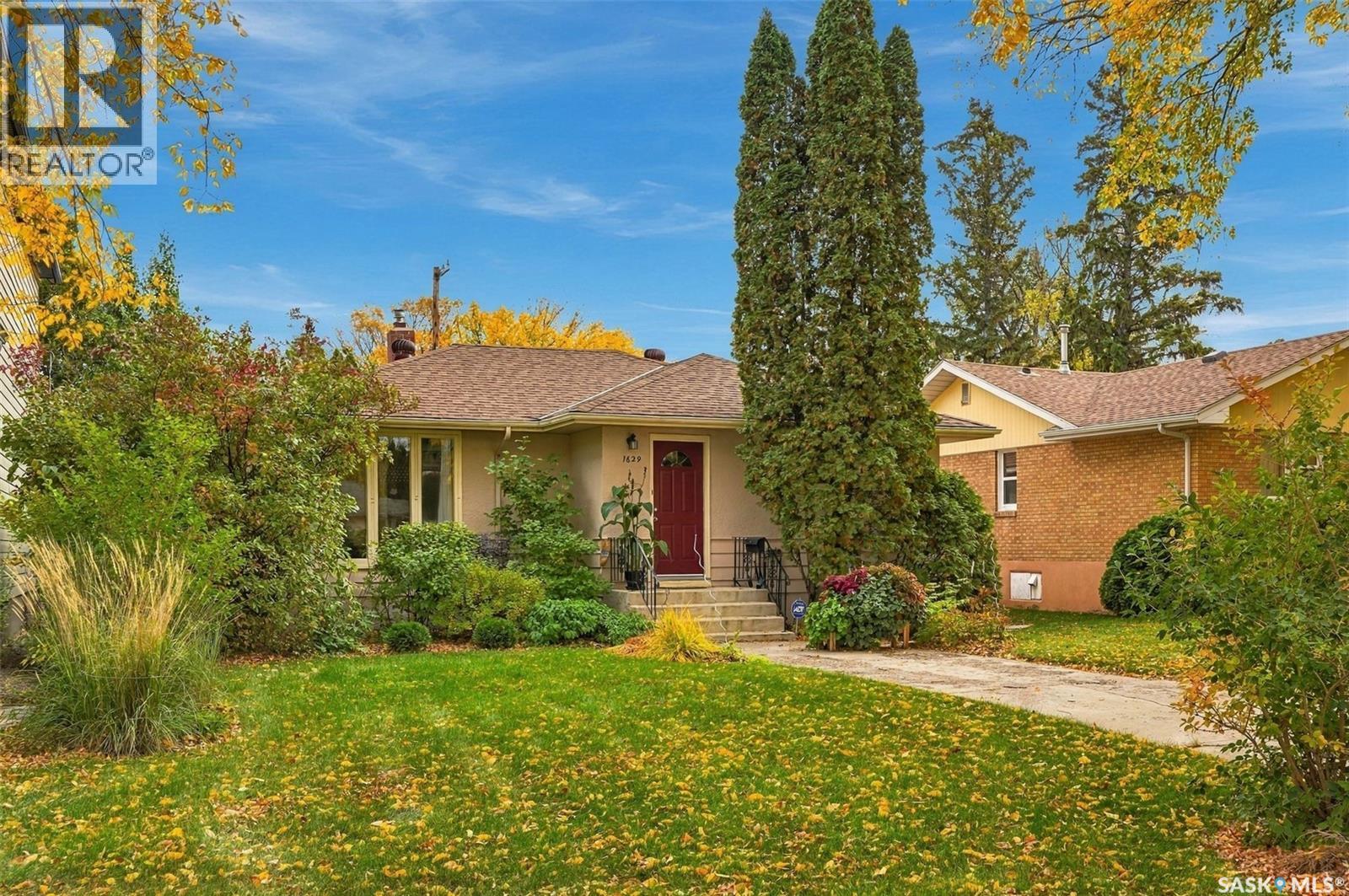 1629 Cairns Avenue, Saskatoon, Saskatchewan  S7H 2H7 - Photo 3 - SK050849