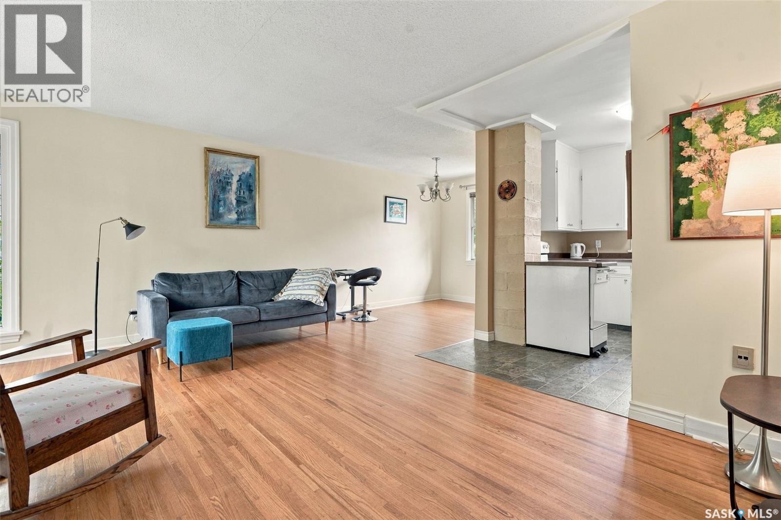 1629 Cairns Avenue, Saskatoon, Saskatchewan  S7H 2H7 - Photo 4 - SK050849