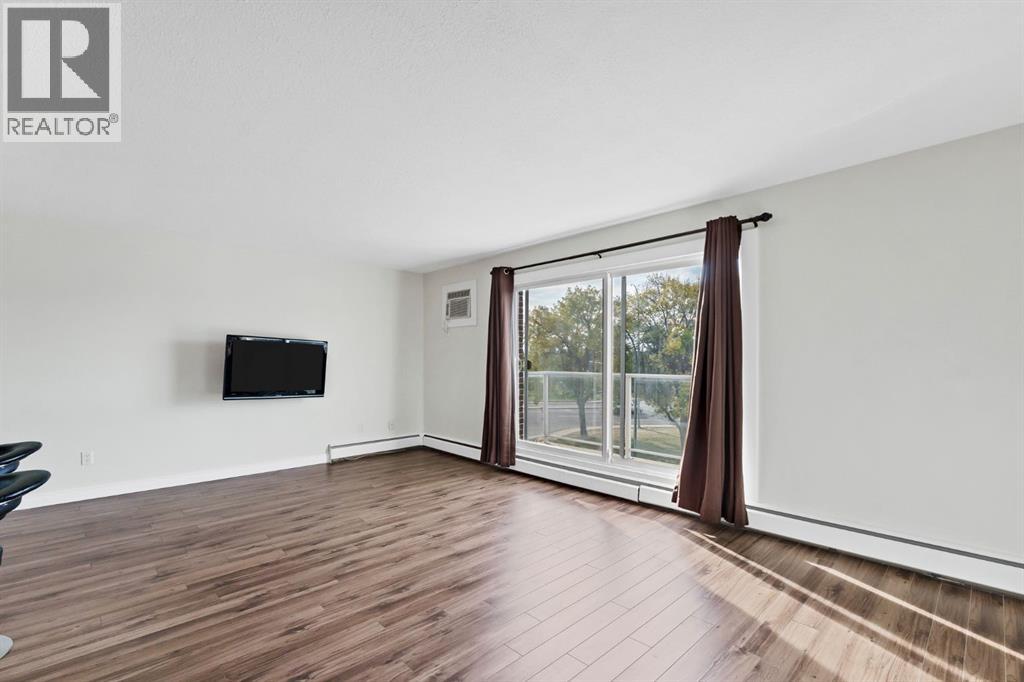 301, 2987 Dunmore Road SE