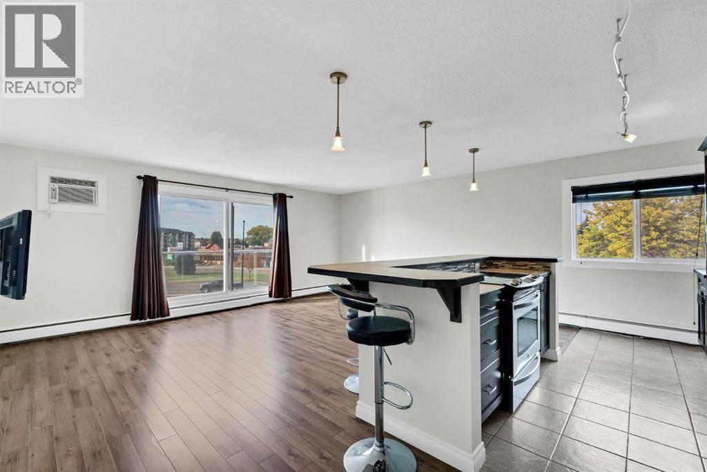 301, 2987 Dunmore Road SE