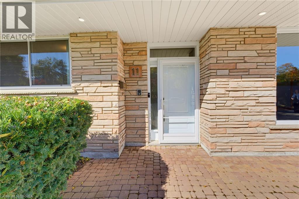 11 Belholme Avenue, Brantford, Ontario  N3T 1R9 - Photo 5 - 40870644