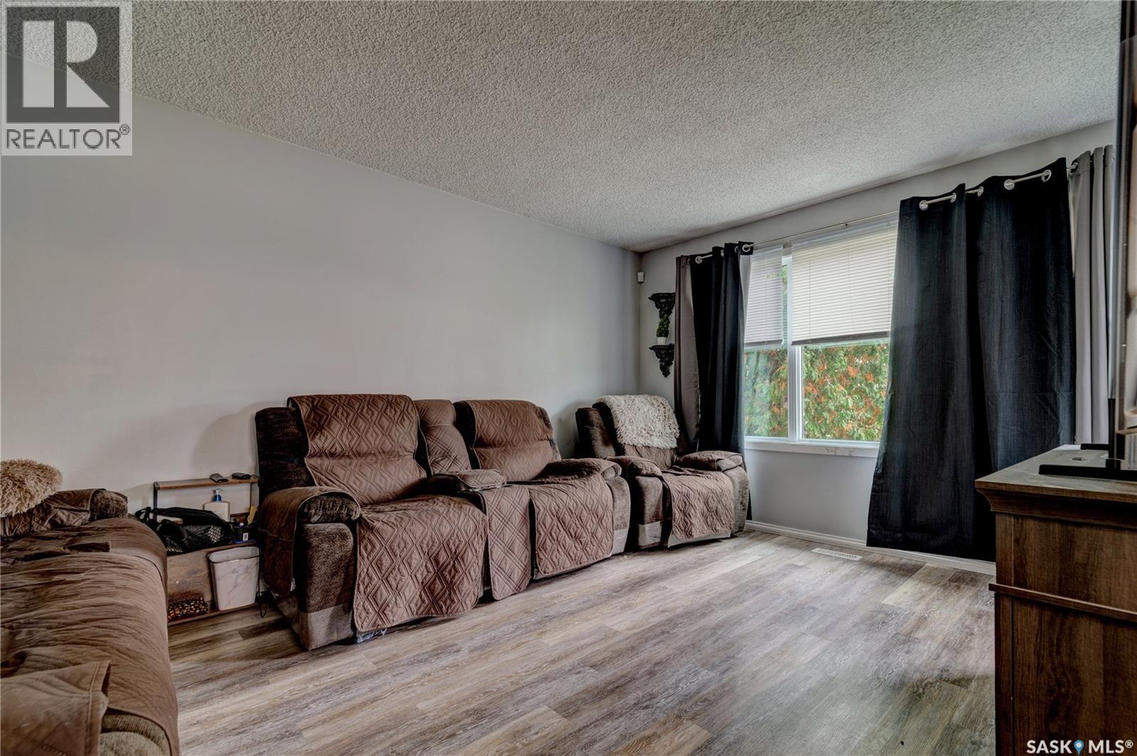 245 Edward Street, Regina, Saskatchewan  S4R 4W2 - Photo 6 - SK050096