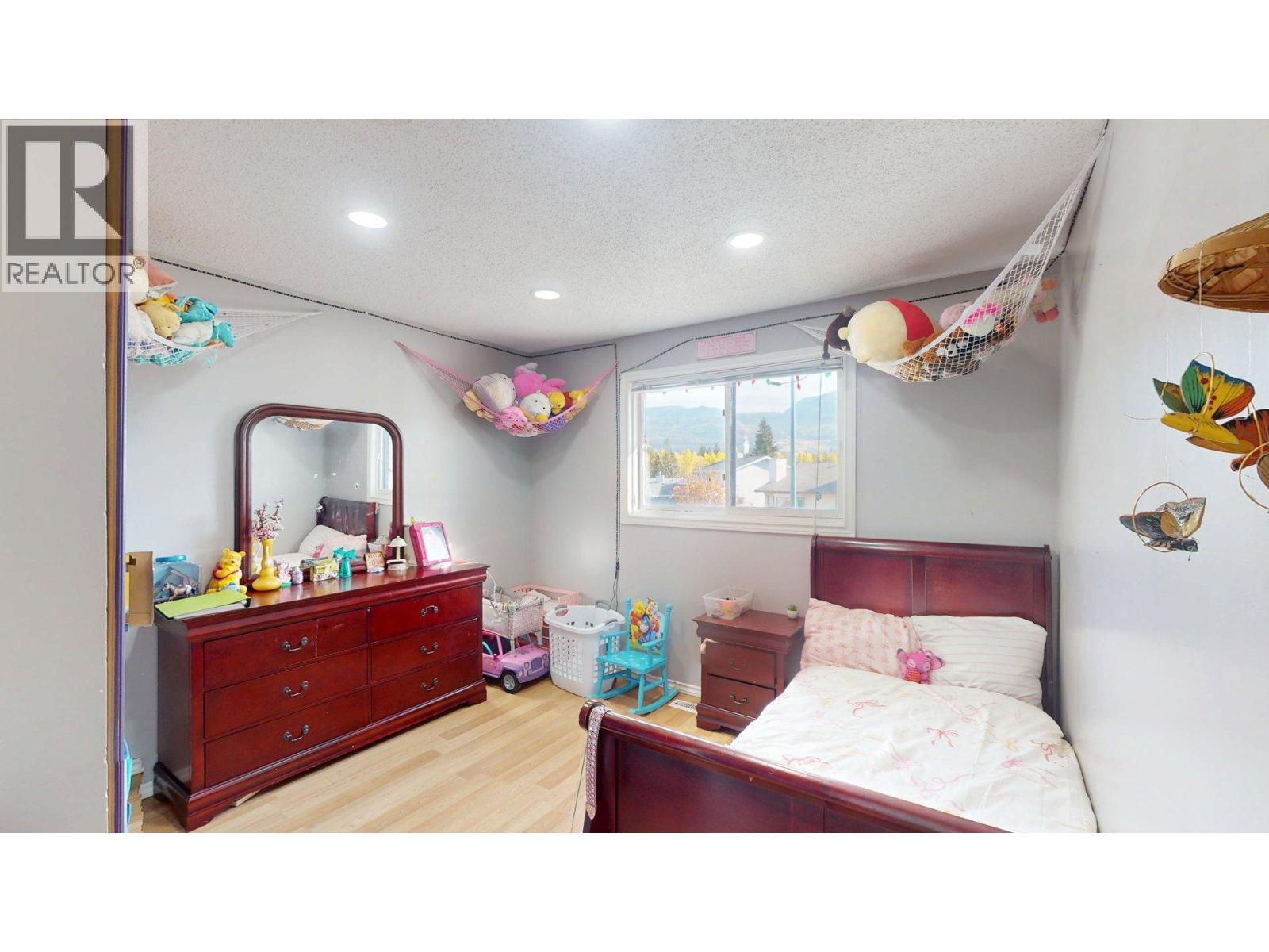 1237 Pinyon Road