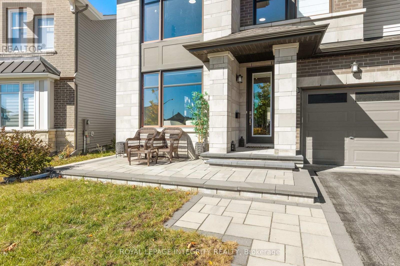 513 Amulet Grove, Ottawa, Ontario  K1X 0B1 - Photo 2 - X14016634