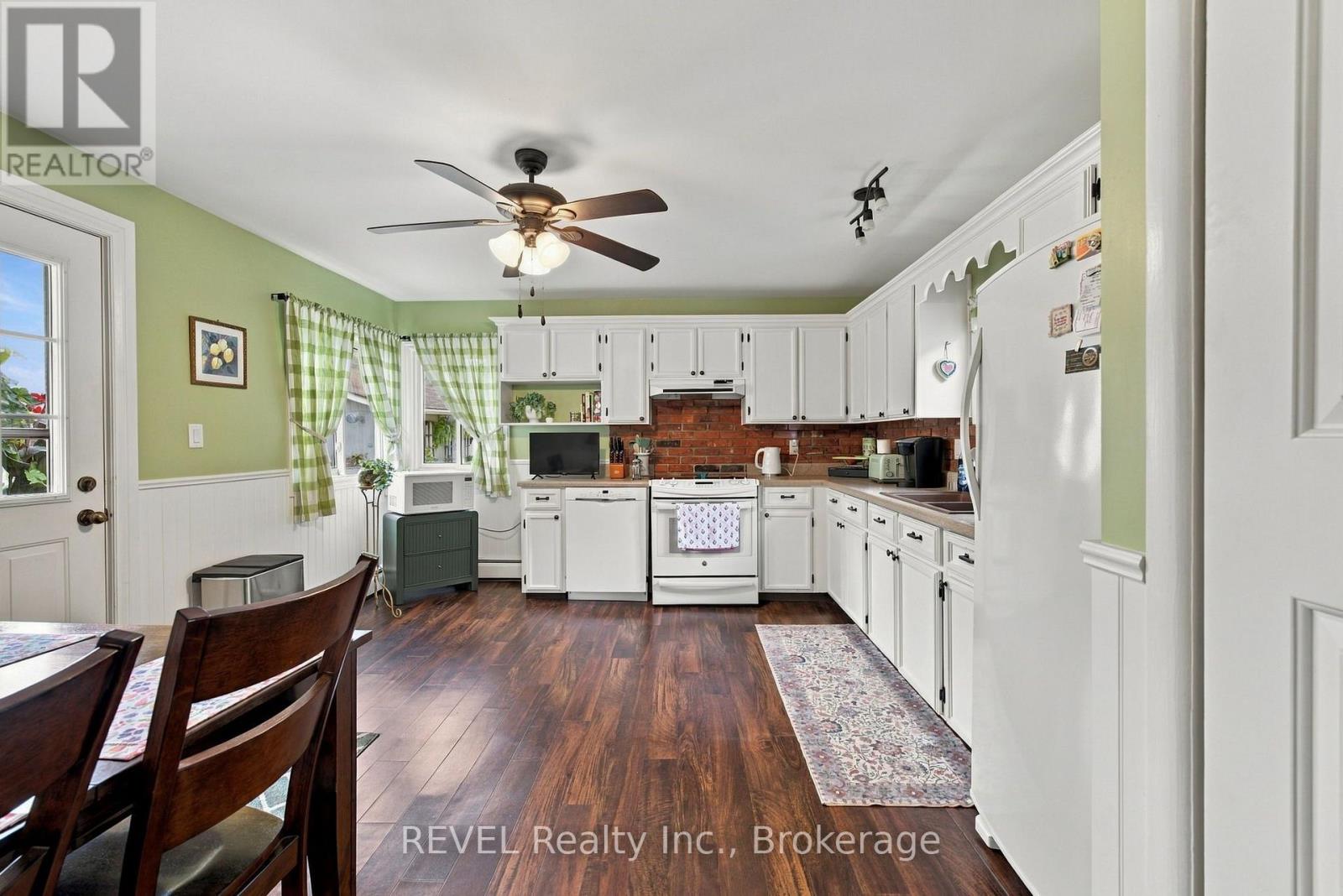 61 Queen Street N, Thorold, Ontario  L2V 2R2 - Photo 12 - X14015352