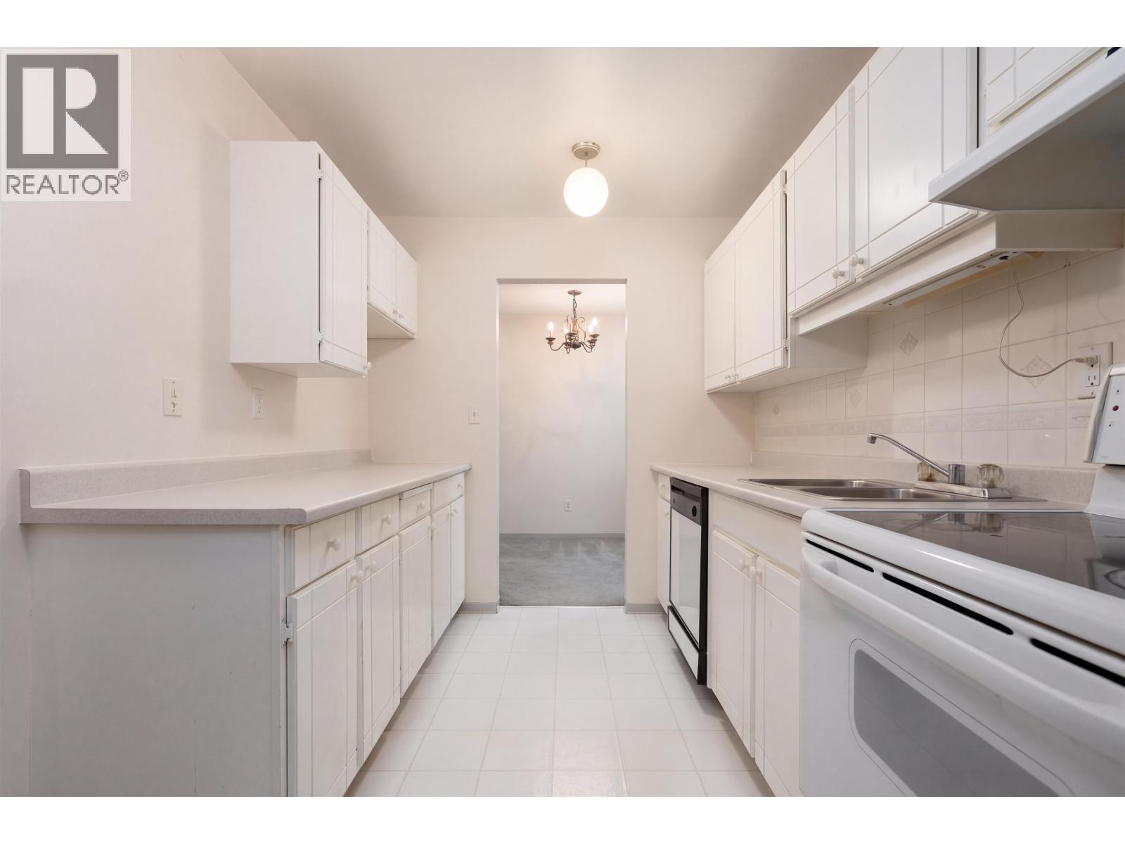 206 3451 Springfield Drive, Richmond, British Columbia  V7E 1Z2 - Photo 4 - R3174534