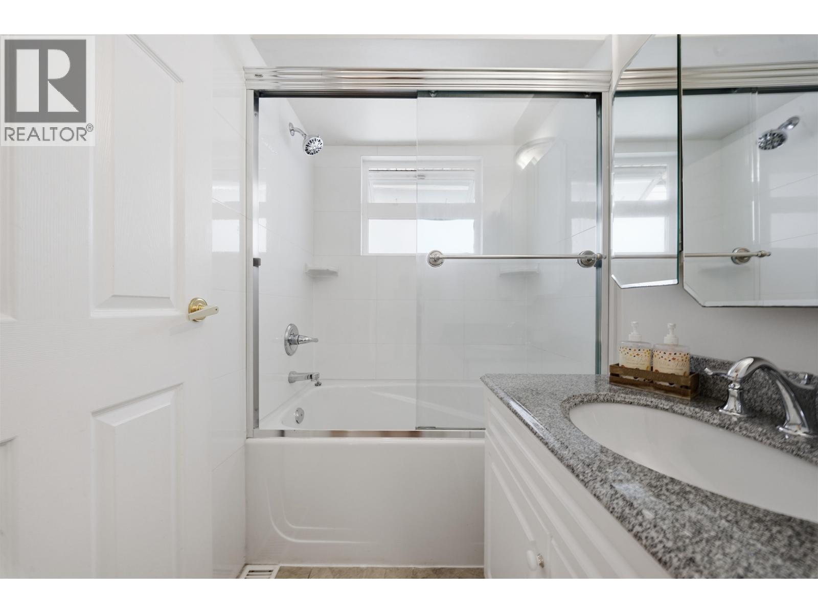 1825 Peters Road, North Vancouver, British Columbia  V7Y 1Y7 - Photo 12 - R3174537