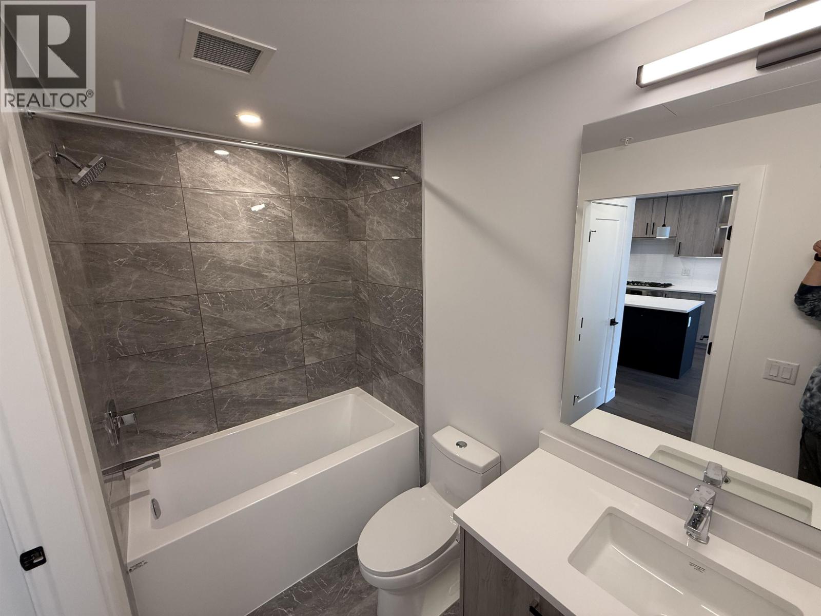 208 6859 Cambie Street, Vancouver, British Columbia  V6P 3H1 - Photo 9 - R3174538