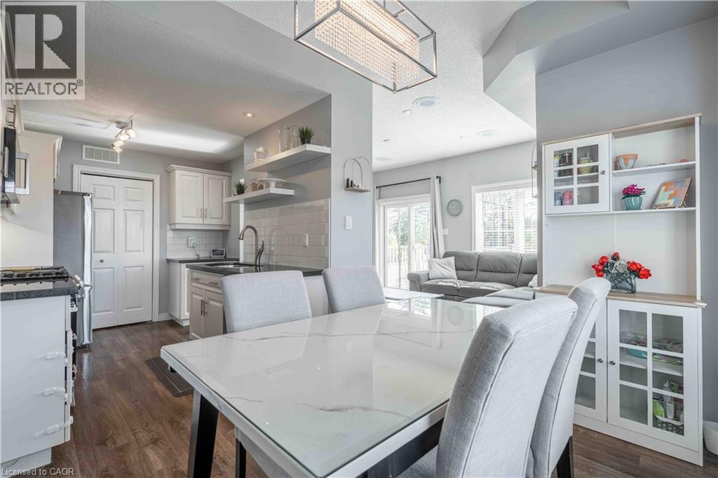 11 Stockbridge Gardens Unit# 13, Stoney Creek, Ontario  L8J 0H5 - Photo 11 - 40870719