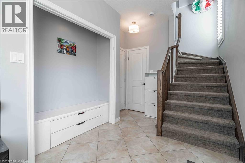 11 Stockbridge Gardens Unit# 13, Stoney Creek, Ontario  L8J 0H5 - Photo 5 - 40870719