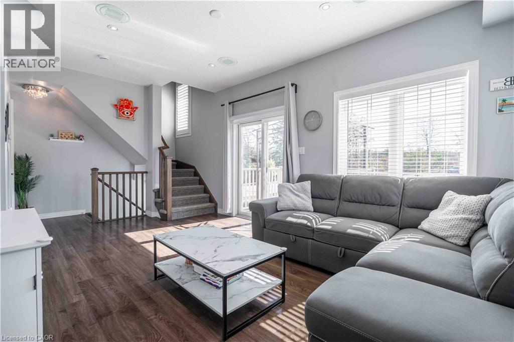 11 Stockbridge Gardens Unit# 13, Stoney Creek, Ontario  L8J 0H5 - Photo 8 - 40870719
