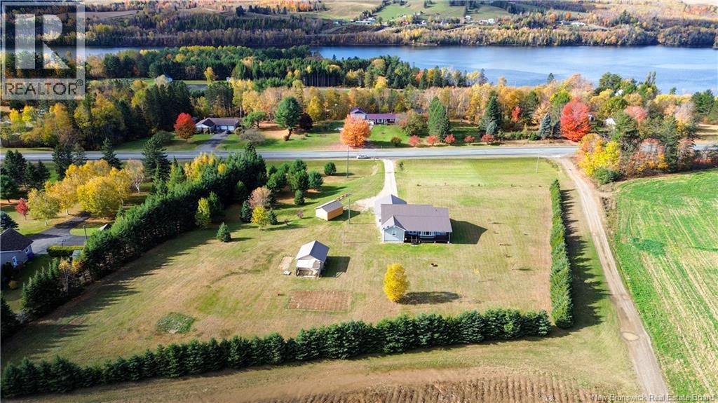 10522 Route 105, Upper Kent, New Brunswick  E7J 2B4 - Photo 2 - NB149373