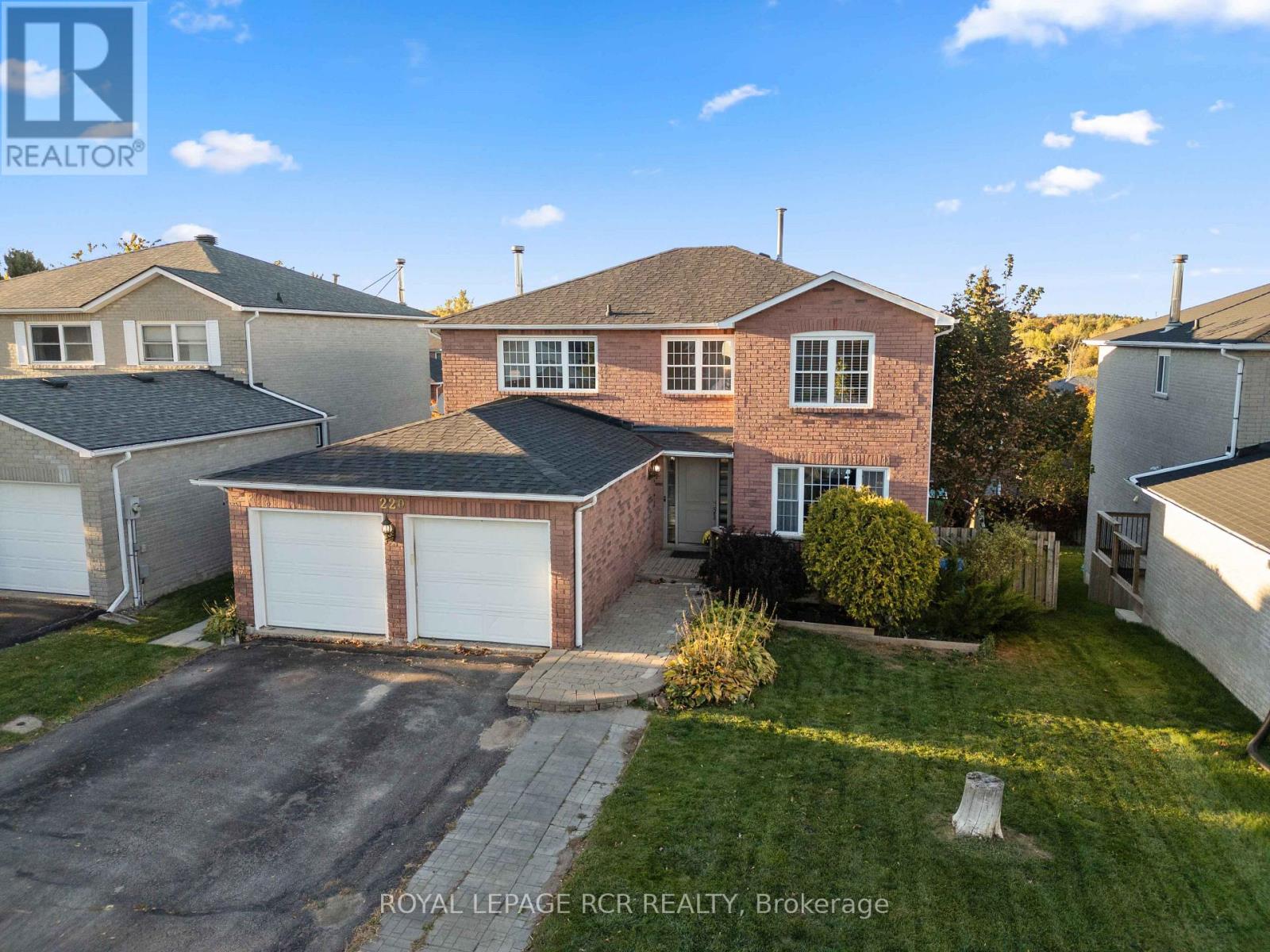 220 EDENWOOD CRESCENT, Orangeville, Ontario