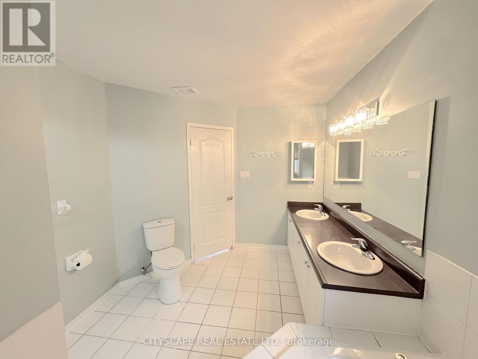 8 Safari Court, Brampton (Snelgrove), Ontario  L7A 1G8 - Photo 25 - W14015730